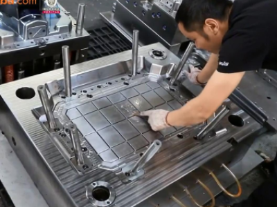 Sửa chữa Khuôn Mẫu